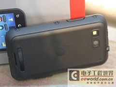 触控三防强机 摩托罗拉Defy今售价平稳