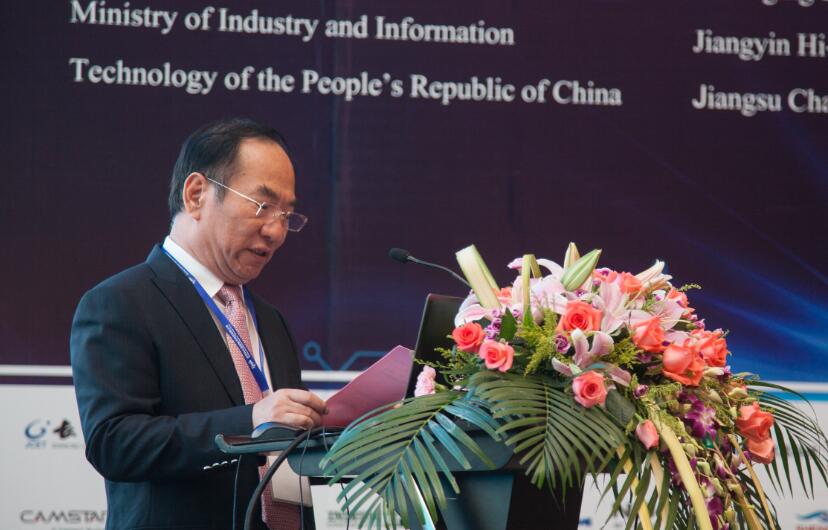 王新潮1.jpg 王新潮1.jpg