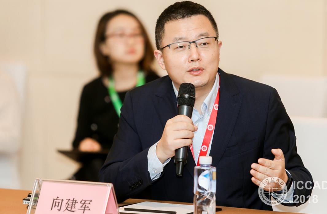 向建军2.jpg 向建军2.jpg