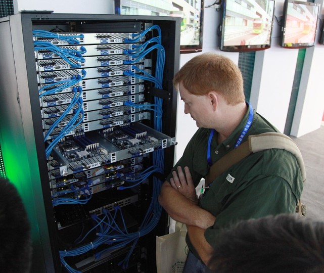 e3.jpg e3.jpg