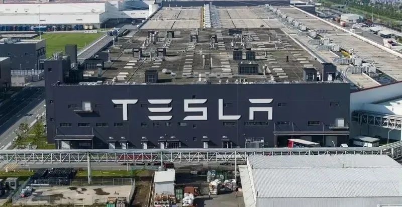 tesila.jpg tesila.jpg