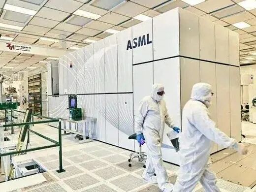 ASML.jpg ASML.jpg